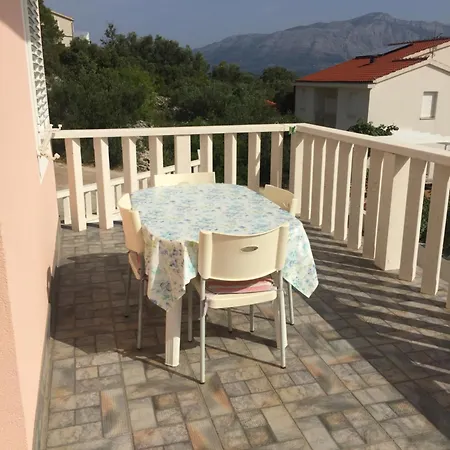 Bella Vista Apartment *