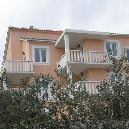 Bella Vista Apartment