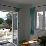 Bella Vista Apartment *